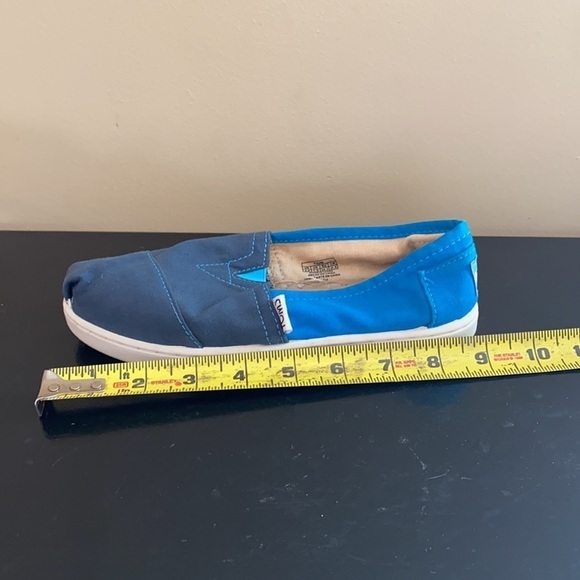 TOMS Classics Youth Navy Canvas Color Block Size 2.5 Y - Picture 9 of 9